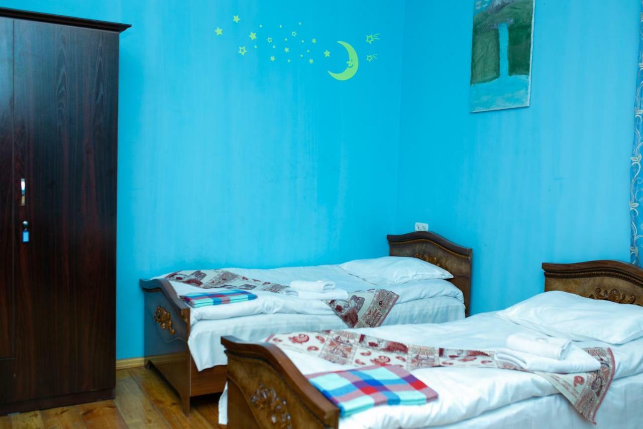 Khurma Hostel Ganja Buitenkant foto
