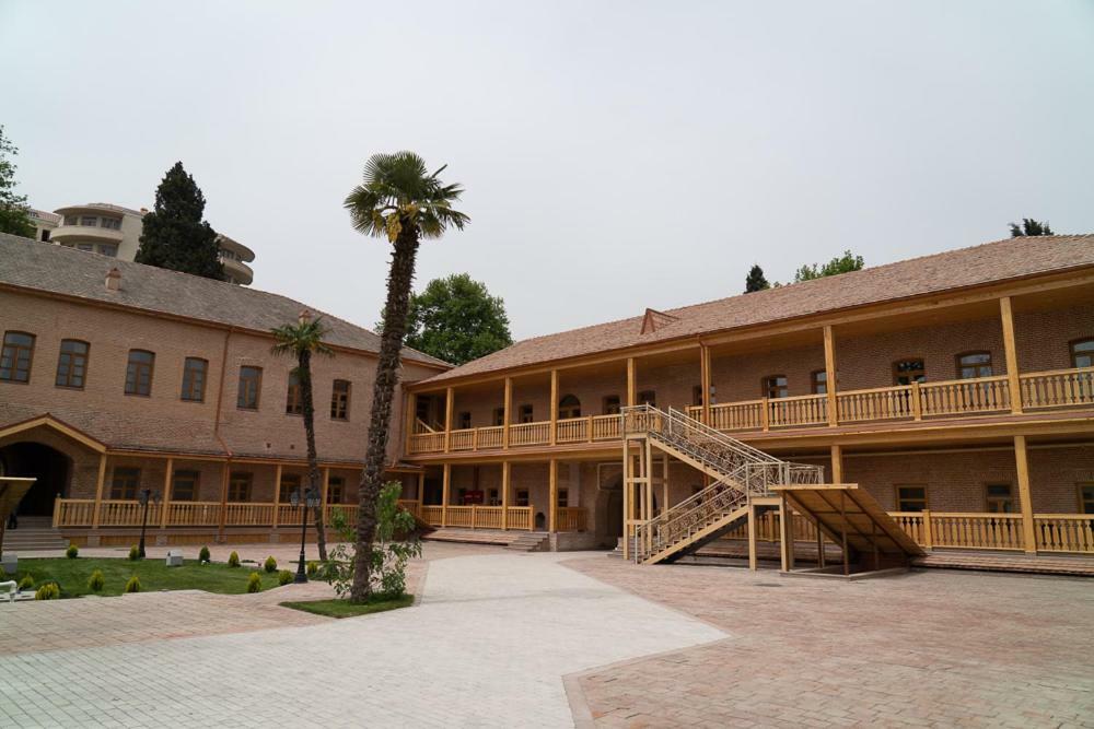 Khurma Hostel Ganja Buitenkant foto